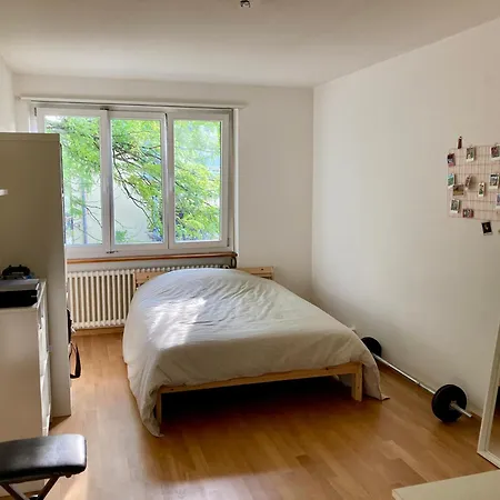 Altbau Near St Alban Tal Apartamento *